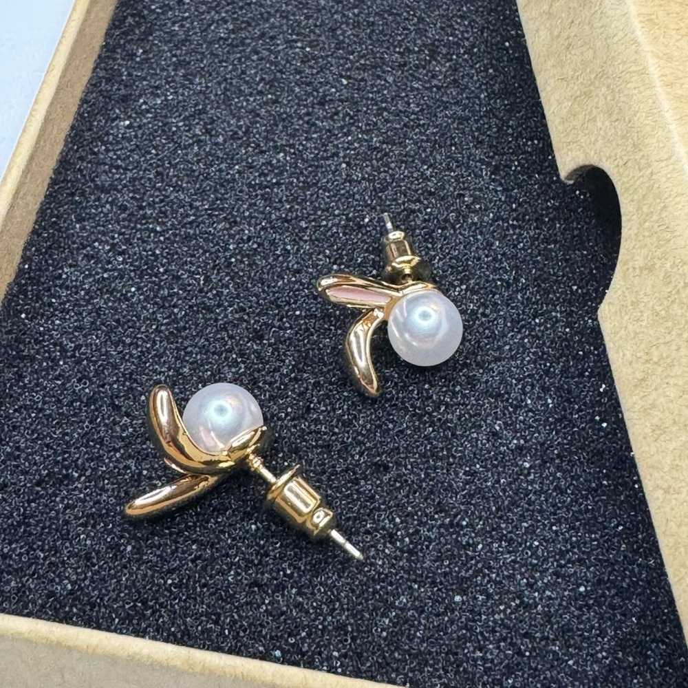 Rabbit Pearl Earrings, Dainty Zircon Bunny Studs - Picture 2 of 4